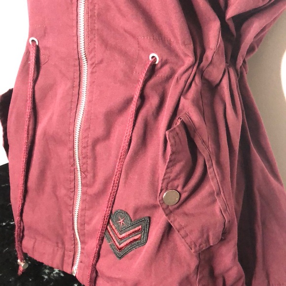 YMI SLEEVELESS BOMBER JACKET - Picture 3 of 8